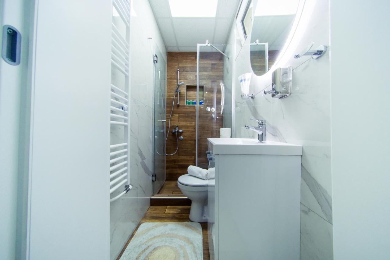 La Lorre Lux Apartment Jagodina Exterior foto